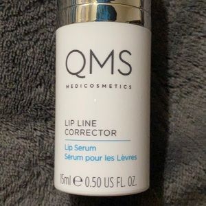 QMS Medicosmetics Lip Line Corrector